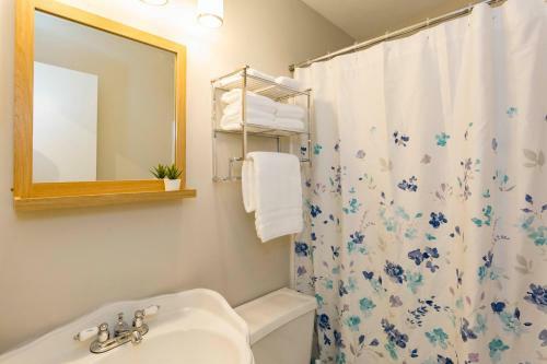 Luxury Home W/gameroom Kingsizebed Near Six Flags