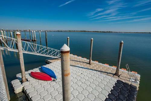 Waterfront Paradise