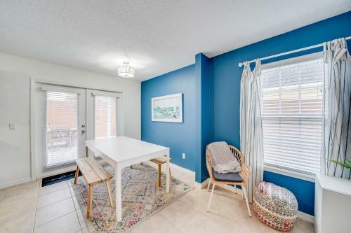4br House, 2 Blocks From The Beach