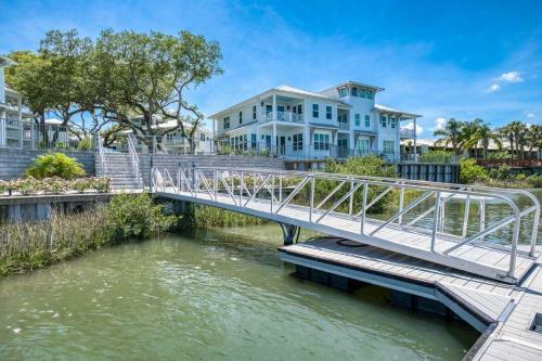 Villa Calissa On The Water