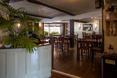 George Hotel