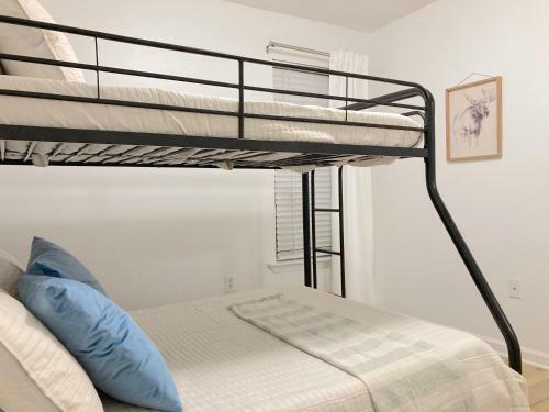 Apartamento Newly Renovated Townhome Close To Everything