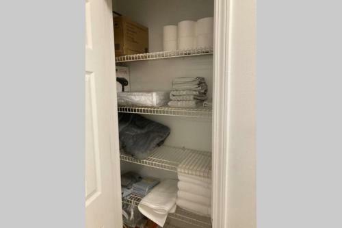 Apartamento Newly Renovated Townhome Close To Everything