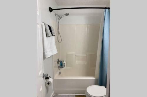 Apartamento Newly Renovated Townhome Close To Everything