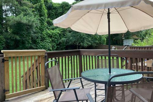 Apartamento Renovated Townhome With Two King Beds & Sep Bath