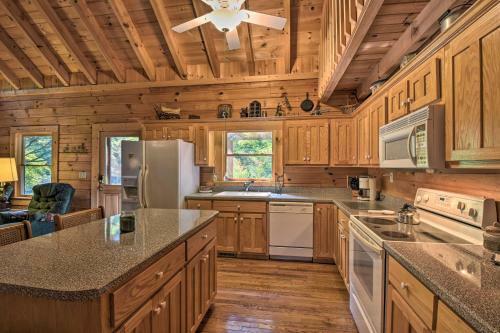 Rustic Clayton Hideaway With Deck And Forest Views!
