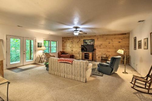 Rustic Clayton Hideaway With Deck And Forest Views!