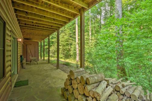 Rustic Clayton Hideaway With Deck And Forest Views!