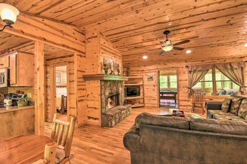 The Apple Dumpling Cabin Pool Table, Grill