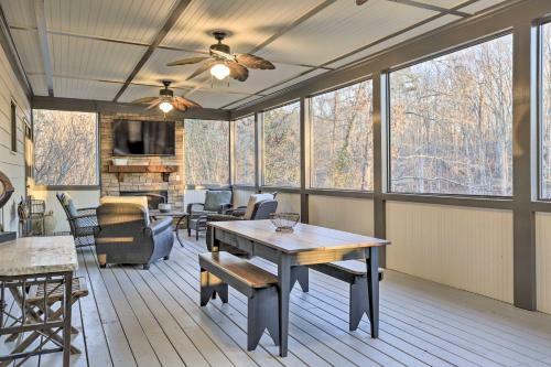 Spacious Lakefront Home With Screened-in Porch!