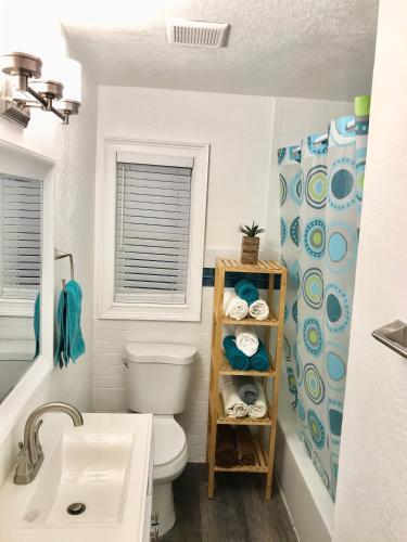 Apartamento #1 St.pete Beach Unit*walk To Bars, Beaches, Restaurants And More.
