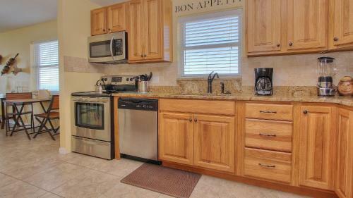 Sea Breeze By Teeming Vacation Rentals