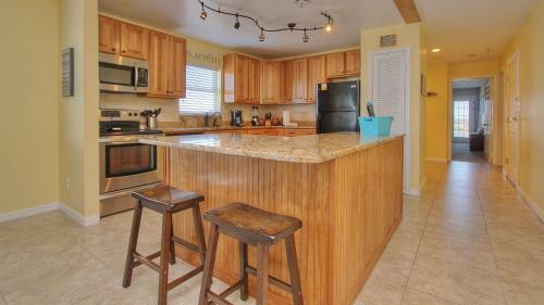 Sea Breeze By Teeming Vacation Rentals