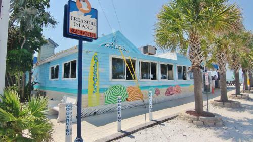 Harbor House North 25 By Teeming Vacation Rentals