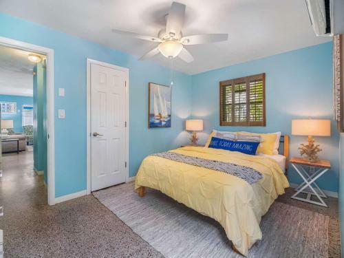 Apartamento Private Madeira Beach Home - Steps Away From John's Pass & Water!