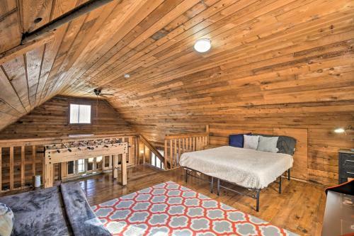 Woodsy Blue Ridge Retreat, 3 Mi To Downtown!