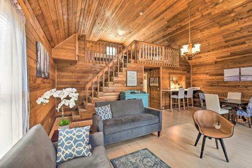 Woodsy Blue Ridge Retreat, 3 Mi To Downtown!