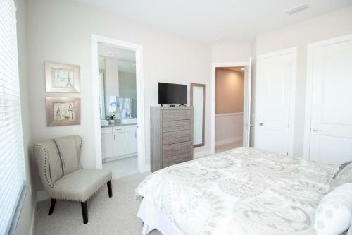 Villa 4 Br 4 Ba Self Check-in Close To Disney Theme Parks