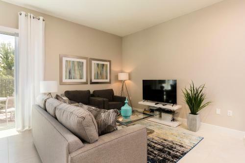 4 Br 4 Ba Deluxe Villa Full Kitchen 5min To Disneyworld
