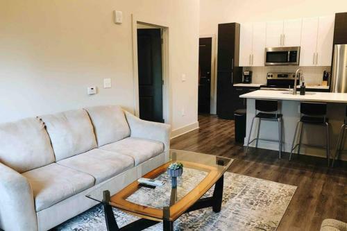 Cozy & Modern Apartment In Midtown Atlanta