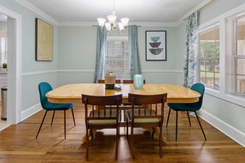 Gathering Gable-5 Bdrm Sleeps 10 - 10 Min To Downtwn