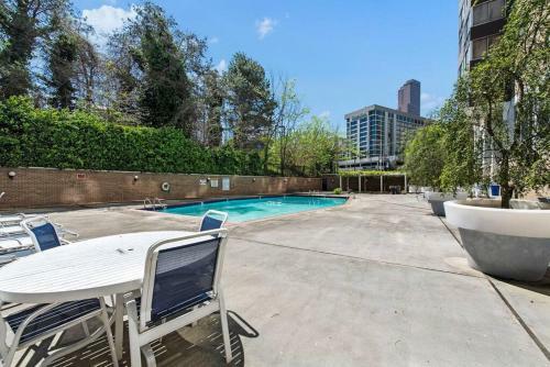 Apartamento 1001 Free Parking, 2 Bd, Modern Dtw, Great Wifi