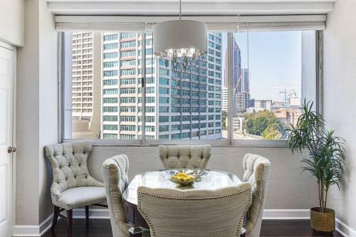 Apartamento 1001 Free Parking, 2 Bd, Modern Dtw, Great Wifi