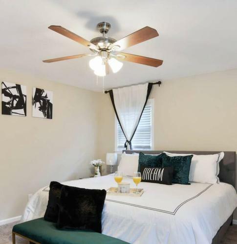 5 Mins From Airport Family Friendly Home
