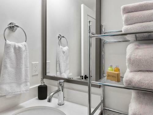 Apartamento Chic Studio With Queen Bed, City Walkable!
