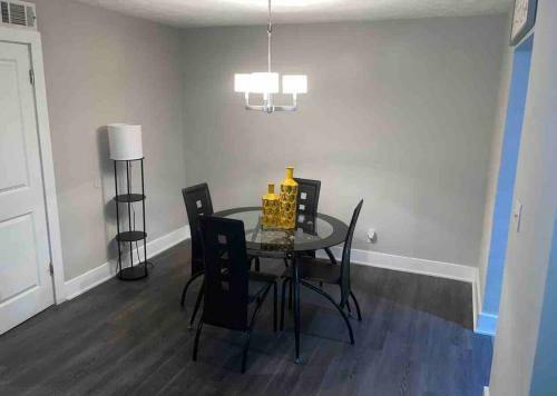 Apartamento Lovely 2b/2b 10mins To Lenox & Perimeter Mall+wifi