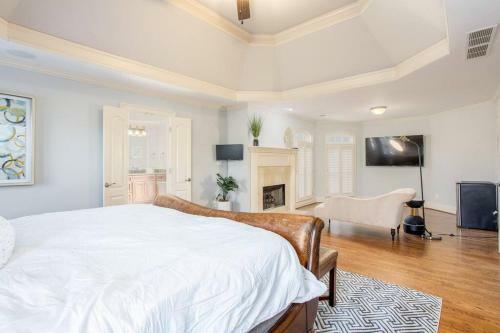Beautiful 5br 5ba With Hot Tub In Sandy Springs