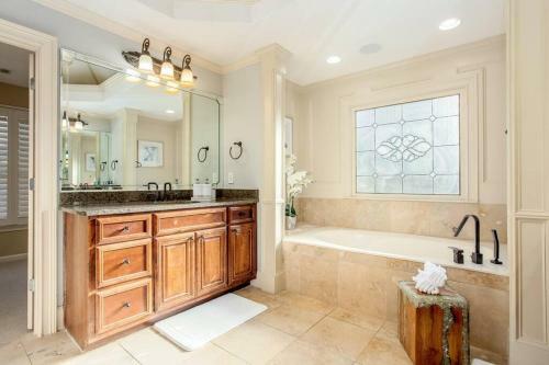 Beautiful 5br 5ba With Hot Tub In Sandy Springs