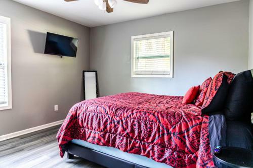 Newly Renovated Hidden Gem
