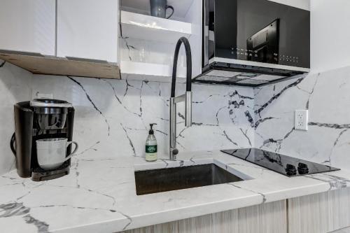 Apartamento Studio2zero Peaceful Off Peachtree Modern Studio