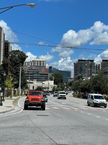 Apartamento Studio2zero Peaceful Off Peachtree Modern Studio