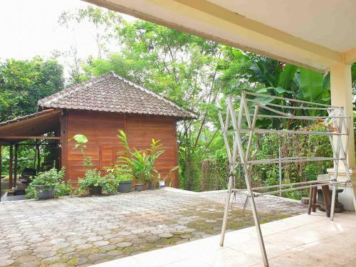Hotel Homestay E-kost Candi Gebang Redpartner