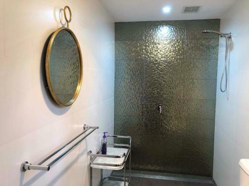 Hostal The Golden Retreat Pool House