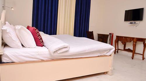 Hotel Ellays Dream Resort