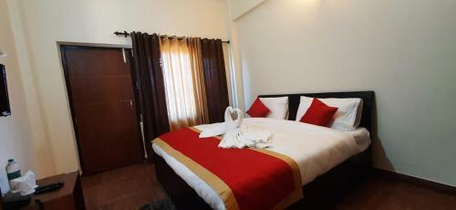 Hotel Amravati Resort