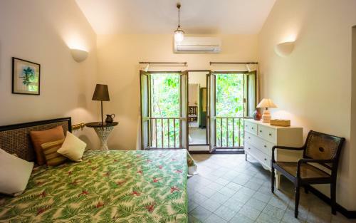Villa Loto Bianco By Hireavilla, Siolim