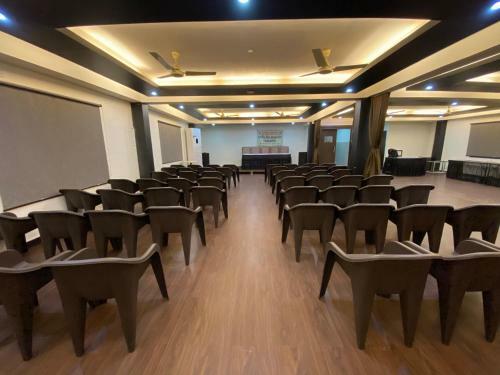 Hotel Aamba Residency