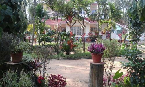 Suvarnamane Estate Stay