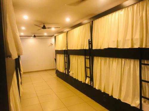 Lodge Lizz Imperial Palace
