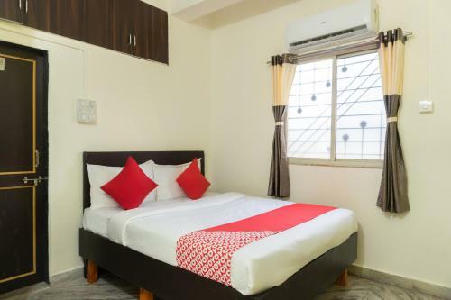 Oyo Flagship 42754 Hotel Sanket