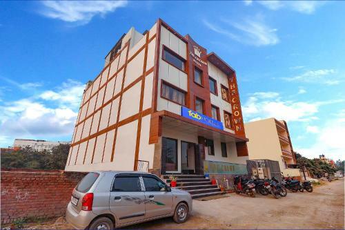 Fabhotel The Crown Fatehabad Road
