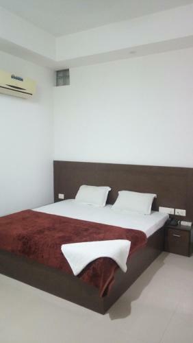 Hostal Supreme Guest House