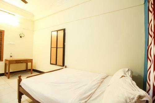 Hotel Spot On 39663 Sangamam Residency