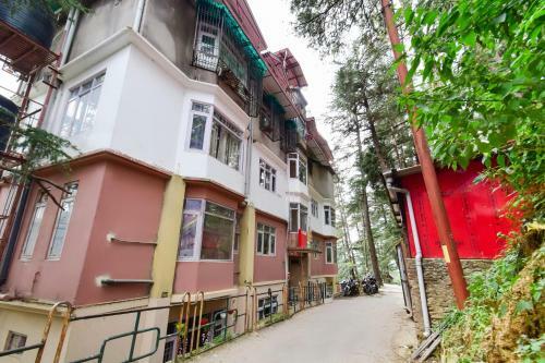Hostal Oyo 78241 Sam Villa Studio