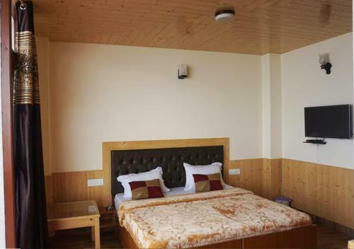 Hotel Ditto Room Kufri Ashray