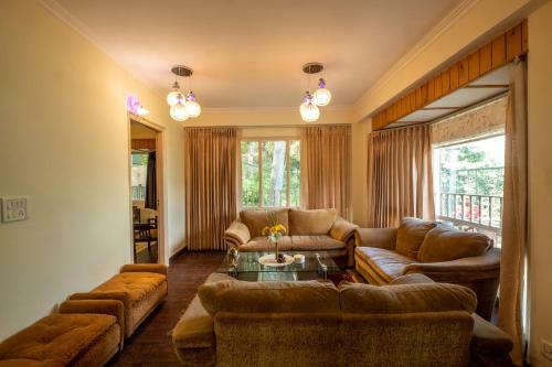 Mountain Saga, Gorgeous 3bhk Overlooking The Hills